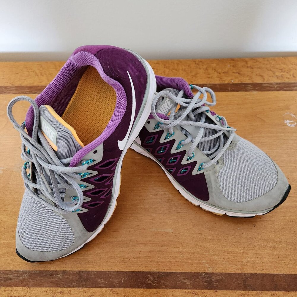 Nike Flex Supreme TR3 Womens Size 10 Grey Purple Training Running Shoes 642196-0